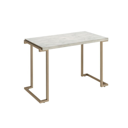 Table basse en faux marbre et fer blanc et doré de 44 po