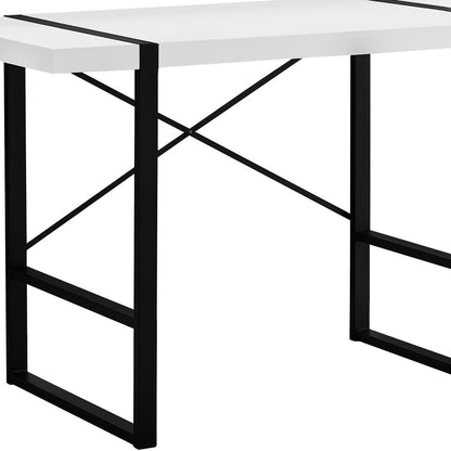 Bureau d'ordinateur blanc et noir de 24 po