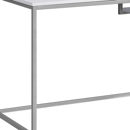 Bureau d'ordinateur brun foncé et argent de 22 po