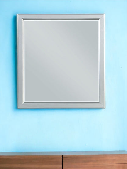 Miroir à cadre irrégulier blanc de 48 po