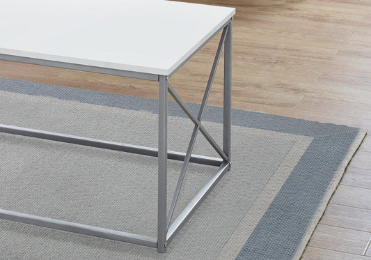 Ensemble de trois tables basses en métal blanc et argent de 42 po