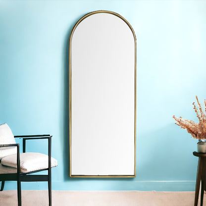 Miroir décoratif en forme d'arche dorée de 70 po avec cadre en métal