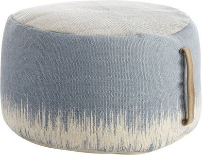 Pouf rond abstrait bleu et blanc de 20 po