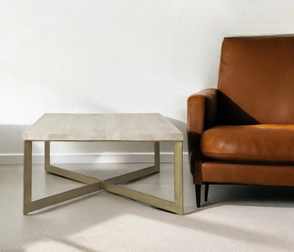 Table basse carrée en métal beige de 34 po