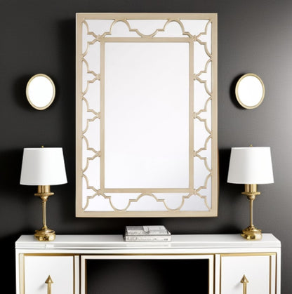 Miroir d'appoint avec cadre en métal champagne de 44 po