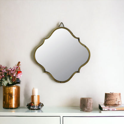 Miroir décoratif à cadre en métal quadrilobé doré vieilli de 9 po