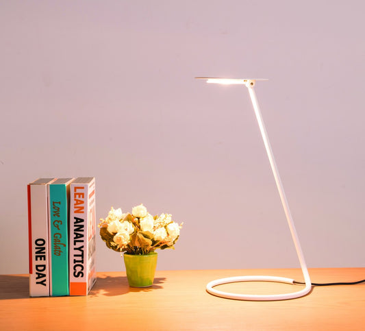 Lampe de bureau en métal blanc de 15 po avec abat-jour blanc