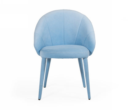 Chaise de salle à manger recouverte de tissu bleu