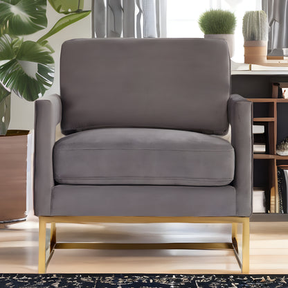 Fauteuil en velours gris et doré de 34 po