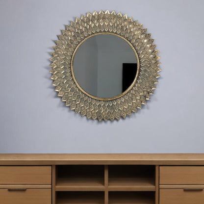 Miroir décoratif encadré en résine Sunburst doré vieilli de 13 po