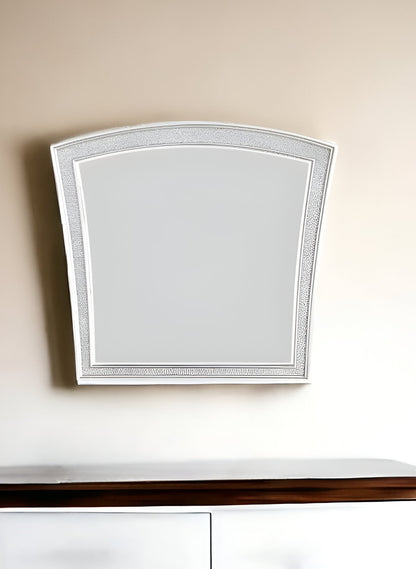 Miroir de commode avec cadre en arche en platine de 44 po