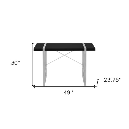 Bureau d'ordinateur noir et argent 49"