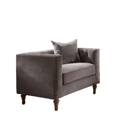 Fauteuil capitonné en velours gris et marron de 41 po et coussin décoratif