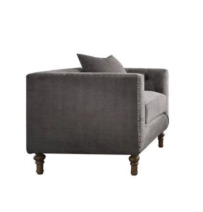 Fauteuil capitonné en velours gris et marron de 41 po et coussin décoratif