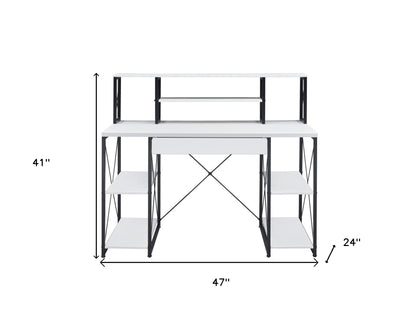 Bureau d'ordinateur blanc et noir de 47 po