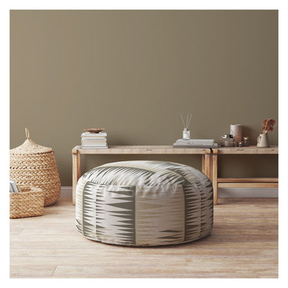 Pouf rond à chevrons en coton beige de 24 po