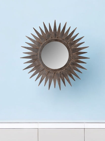 Miroir décoratif encadré en bois brun Sunburst de 30 po