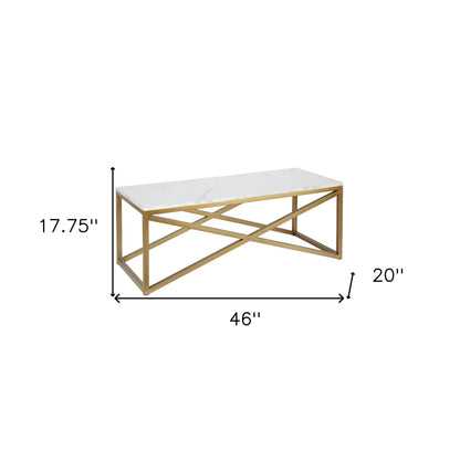 Table basse en faux marbre doré et acier de 46 po