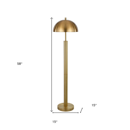 Lampadaire de forme traditionnelle en laiton de 58 po avec abat-jour en forme de dôme en laiton