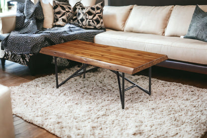 Table basse en bois massif et métal marron et noir de 50 po