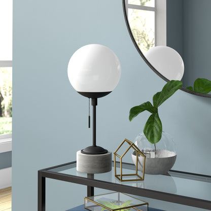 Lampe de table en béton gris et noir de 18 po avec abat-jour en forme de globe blanc