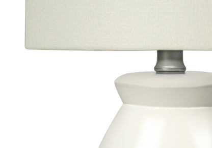 Lampe de table géométrique en céramique crème de 17 po avec abat-jour tambour crème