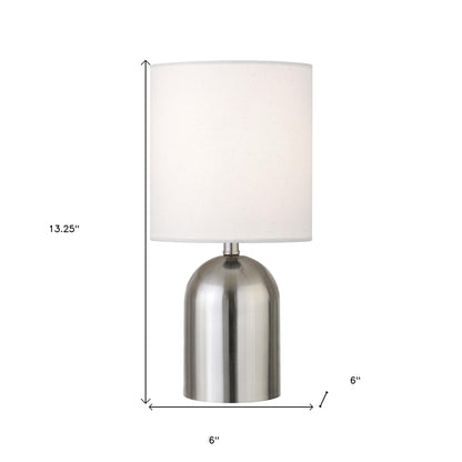 Lampe de table cylindrique en métal argenté de 13 po avec abat-jour tambour blanc